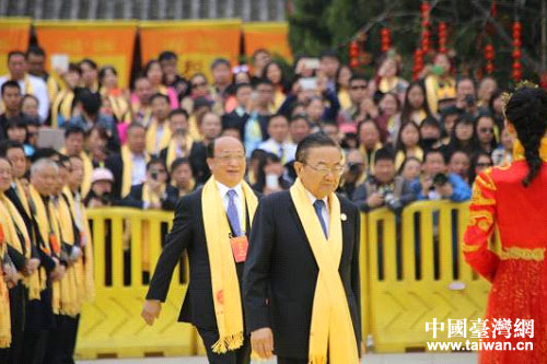 中國(guó)國(guó)民黨前副主席詹春柏、胡志強(qiáng)出席大典儀式