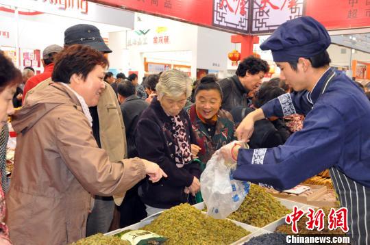 中國食品博覽會(huì)步入第十年生意火爆展商現(xiàn)場招人