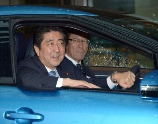 豐田新車請首相安倍代言 中國經(jīng)銷商叫苦不迭