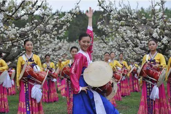 朝鮮族傳統(tǒng)節(jié)日.jpg