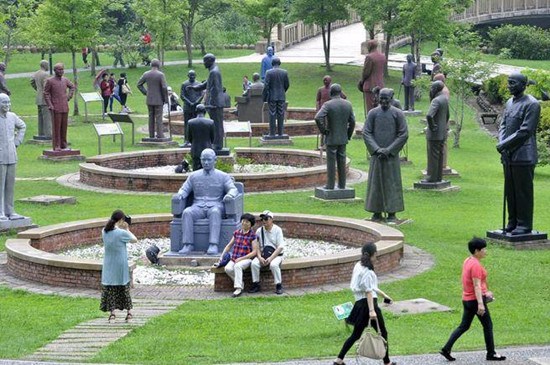 臺(tái)防務(wù)部門：兩蔣園區(qū)沒(méi)人接手前仍由軍方管理