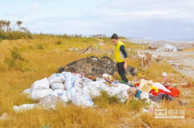 臺媒：少了陸客仍滿地垃圾 臺灣民眾應(yīng)反躬自省