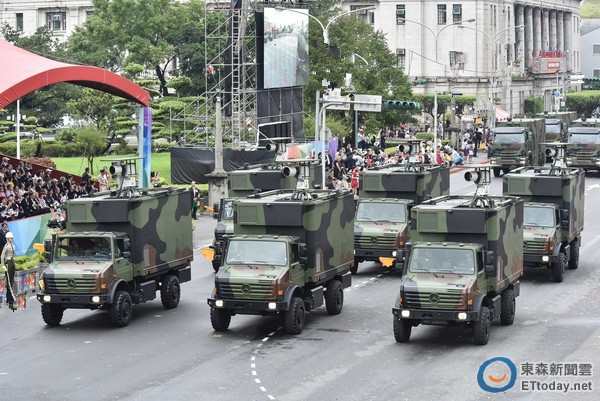 臺軍核生化偵檢車公路翻覆 只可戰(zhàn)備操演不可出營區(qū)