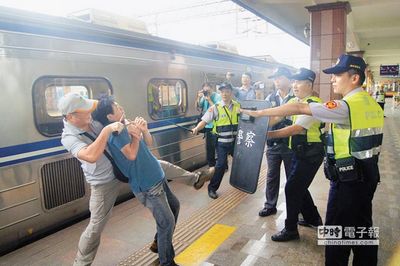 捷運殺人案火車版上演？臺鐵演習嚇壞乘客（圖）