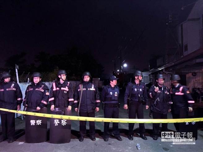 高雄挾警案續(xù)：6嫌犯自盡 2人質(zhì)平安獲釋