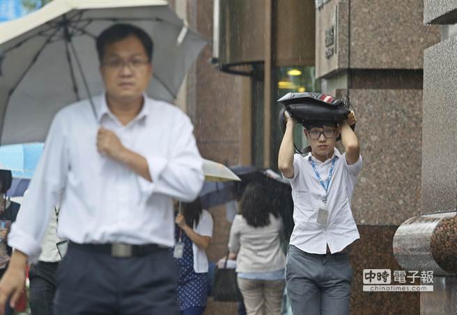 大旱之後又被淹 臺灣梅雨致苗栗臺中淹水警戒