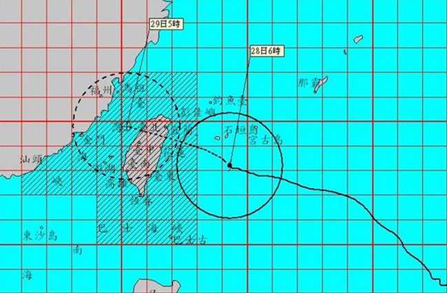 強颱風(fēng)“杜鵑”暴風(fēng)圈逼近臺灣 預(yù)計上午10時觸陸