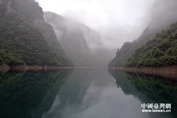 全國網(wǎng)媒齊聚湖北宜昌清江畫廊 覽錦繡山川賞瀠洄江水