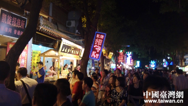 西安回民街：比臺(tái)北士林更熱鬧的夜市