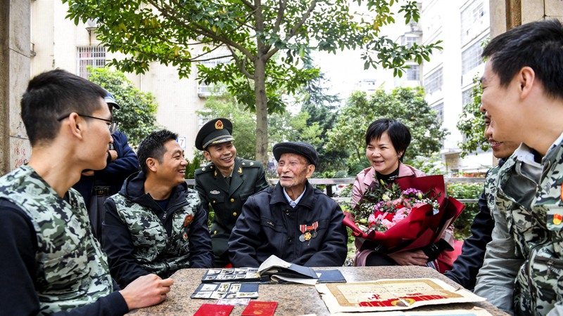 國慶臨近 95歲抗美援朝老兵祝祖國繁榮富強(qiáng)