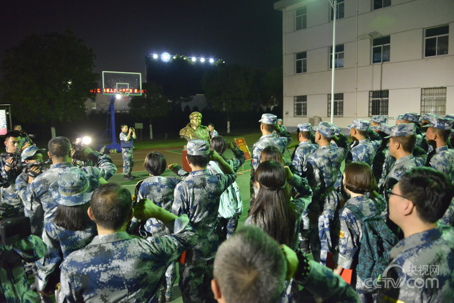 守住精神高地 捍衛(wèi)革命精神