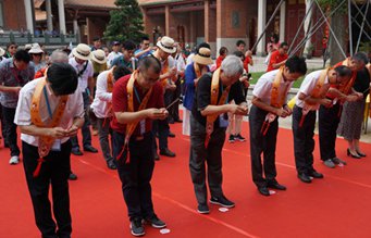 慧聚天后宮 兩岸同胞共拜媽祖