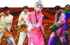 7月12日，山東藝術(shù)團(tuán)的演員在臺(tái)北表演山東地方戲聯(lián)唱。